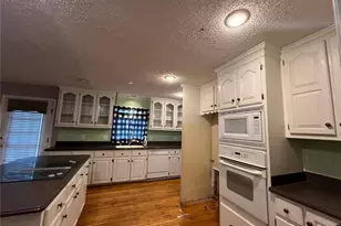 1304 Dogwood Ln, Laurinburg, NC 28352 - Photo 11