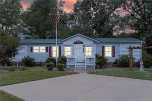 520 Inverary Dr, Raeford, NC 28376 - Photo 1