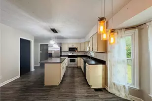 6217 Lakehaven Dr, Fayetteville, NC 28304 - Photo 9