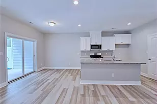 942 Kensington Park Rd, Fayetteville, NC 28311 - Photo 9