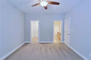 946 Kensington Park Rd, Fayetteville, NC 28311 - Photo 19