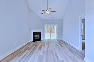 946 Kensington Park Rd, Fayetteville, NC 28311 - Photo 5