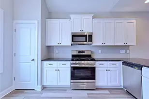 946 Kensington Park Rd, Fayetteville, NC 28311 - Photo 15