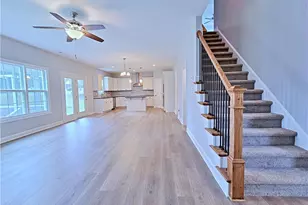 425 Shawcroft Rd, Fayetteville, NC 28311 - Photo 9