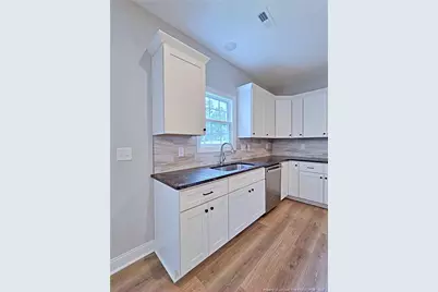 425 Shawcroft Road, Fayetteville, NC 28311 - Photo 15