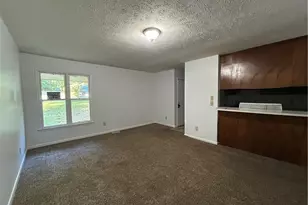 6324 Marykirk Dr, Fayetteville, NC 28304 - Photo 9
