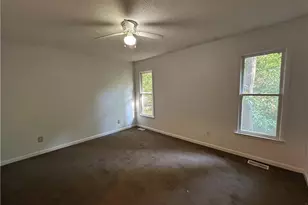 6324 Marykirk Dr, Fayetteville, NC 28304 - Photo 13