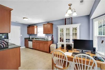 5532 Thackeray Drive, Fayetteville, NC 28306 - Photo 7