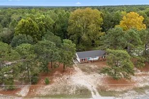 29844 N Turnpike Rd, Wagram, NC 28396 - Photo 5