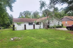 732 Sarazen Dr, Fayetteville, NC 28303 - Photo 1