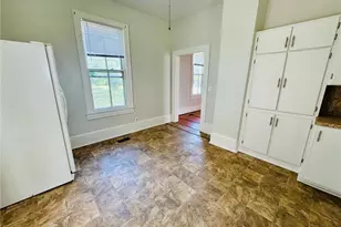 907 Caldwell St, Lumberton, NC 28358 - Photo 9