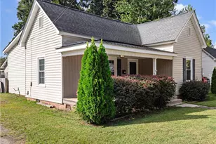 303 Denim Dr, Erwin, NC 28339 - Photo 3