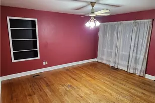 1108 E 10th St, Lumberton, NC 28358 - Photo 5