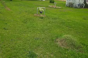 887 Stephens Rd, Lumberton, NC 28358 - Photo 11