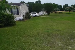 887 Stephens Rd, Lumberton, NC 28358 - Photo 9