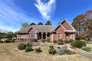 4901 Willow Oak Dr, Lumberton, NC 28358 - Photo 1