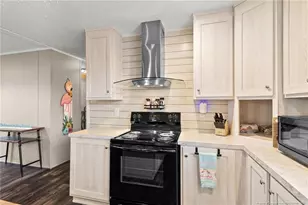 28 Galloway Dr, Lumberton, NC 28358 - Photo 11