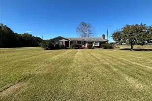 3553 Hayfield Rd, Wade, NC 28395 - Photo 3
