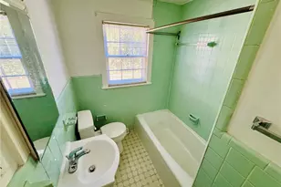 1007 Jenkins St, Lumberton, NC 28358 - Photo 9