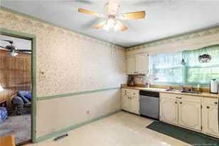 825 Fresno Dr, Fayetteville, NC 28303 - Photo 7