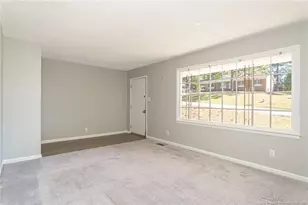 758 Amber Dr, Fayetteville, NC 28311 - Photo 3