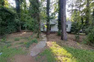 406 Courtland Dr, Sanford, NC 27330 - Photo 1