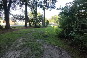406 Courtland Dr, Sanford, NC 27330 - Photo 3