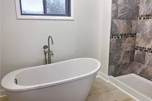 305 Reid Ct, Fayetteville, NC 28314 - Photo 11