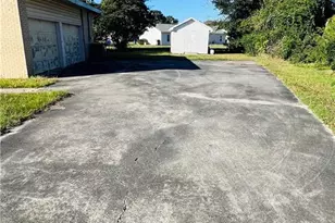 1505 E 7th St, Lumberton, NC 28358 - Photo 23