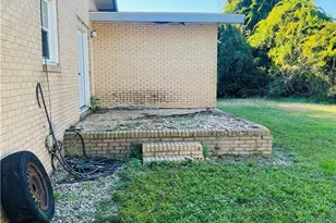 1505 E 7th St, Lumberton, NC 28358 - Photo 5