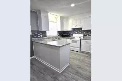 7536 Cliffbourne Drive, Fayetteville, NC 28303 - Photo 9