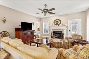 6944 Point E Dr, Fayetteville, NC 28306 - Photo 9