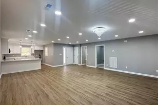 3601 Cliffridge Dr, Lumberton, NC 28358 - Photo 5