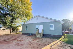 3601 Cliffridge Dr, Lumberton, NC 28358 - Photo 41