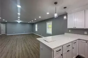 3601 Cliffridge Dr, Lumberton, NC 28358 - Photo 9