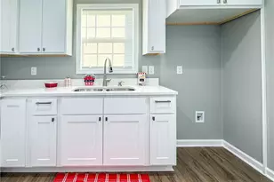 3601 Cliffridge Dr, Lumberton, NC 28358 - Photo 25