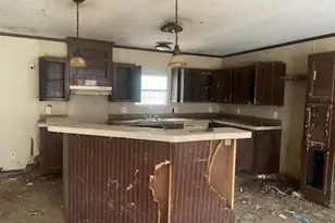 1329 McArthur Rd, Maxton, NC 28364 - Photo 5