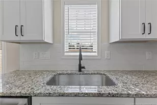 7001 Summerlin Dr, Fayetteville, NC 28306 - Photo 17