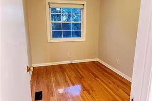 10481 Bostic Rd, Laurinburg, NC 28352 - Photo 9