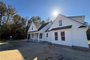 1646 Benny Rd, Lumberton, NC 28358 - Photo 3