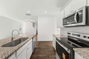 302 Happy Trail Rd, Aberdeen, NC 28315 - Photo 17