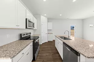 302 Happy Trail Rd, Aberdeen, NC 28315 - Photo 15