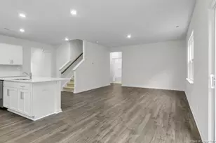 1046 Misty Creek Dr, Aberdeen, NC 28315 - Photo 11