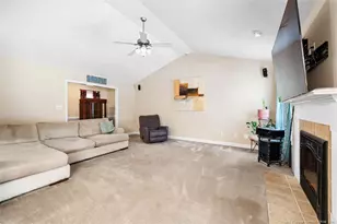 1812 Citidancer Ct, Hope Mills, NC 28348 - Photo 9