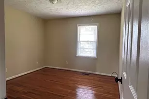 405 Chavis St, Pembroke, NC 28372 - Photo 3