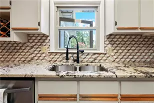 6465 Freeport Rd, Fayetteville, NC 28303 - Photo 9