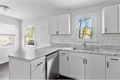 6838 Timbercroft Lane, Fayetteville, NC 28314 - Photo 9