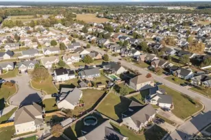 808 Camwheel Dr, Hope Mills, NC 28348 - Photo 9