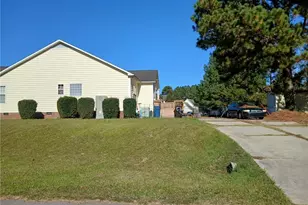 3102 Rena Ln, Sanford, NC 27330 - Photo 3