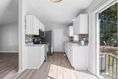 709 Platinum Street, Fayetteville, NC 28311 - Photo 9